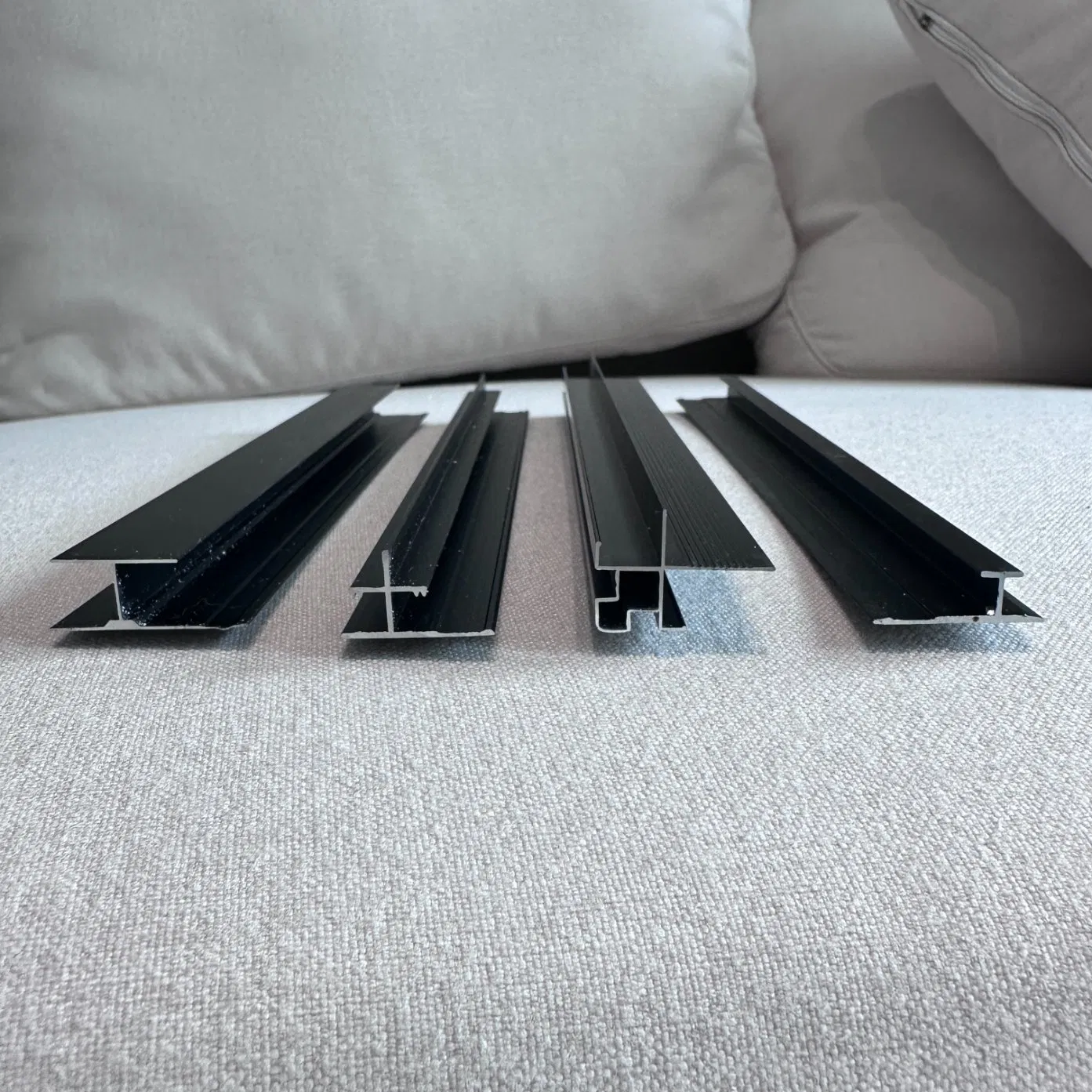 Durable Aluminium Corner Strip for Structural and Decorative Applications
