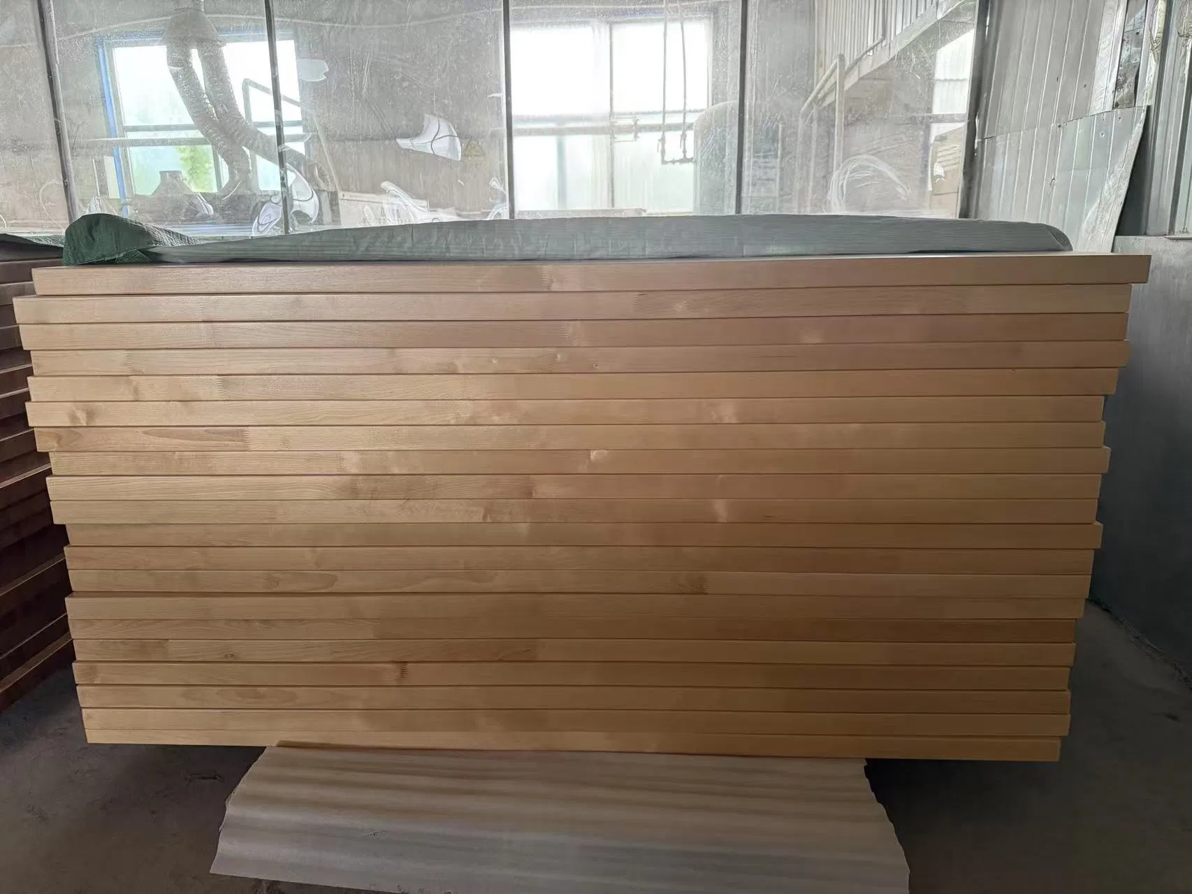 Premium Oak and Birch Solid Wood Worktops Stable Grain, Crack-Free Furniture