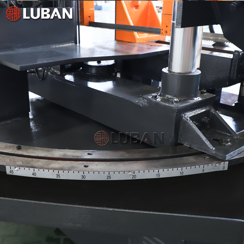 Станок ленточнопильный горизонтальный поворотный по металлу GB4235X