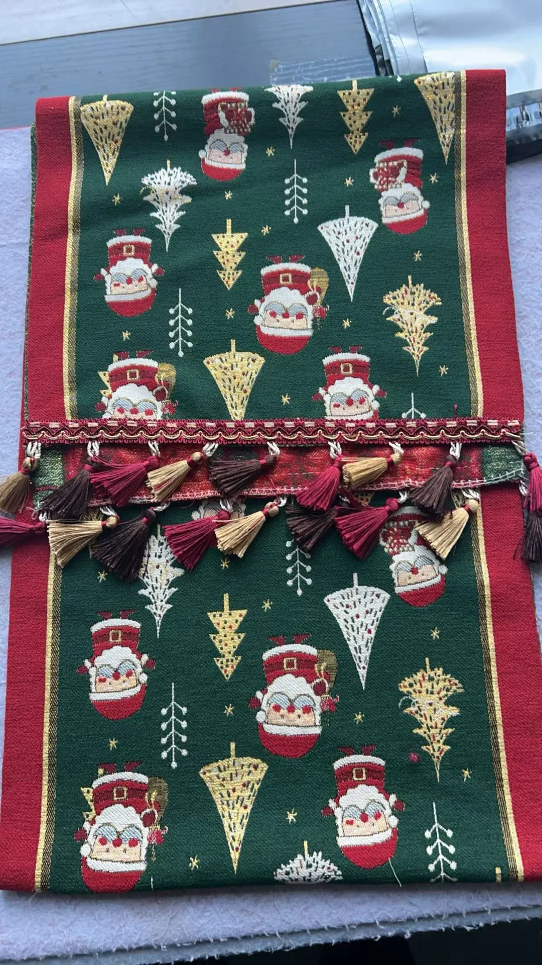 Christmas Jacquard Polyester Cotton Dining Table Runner with Tassels MOQ 10PCS