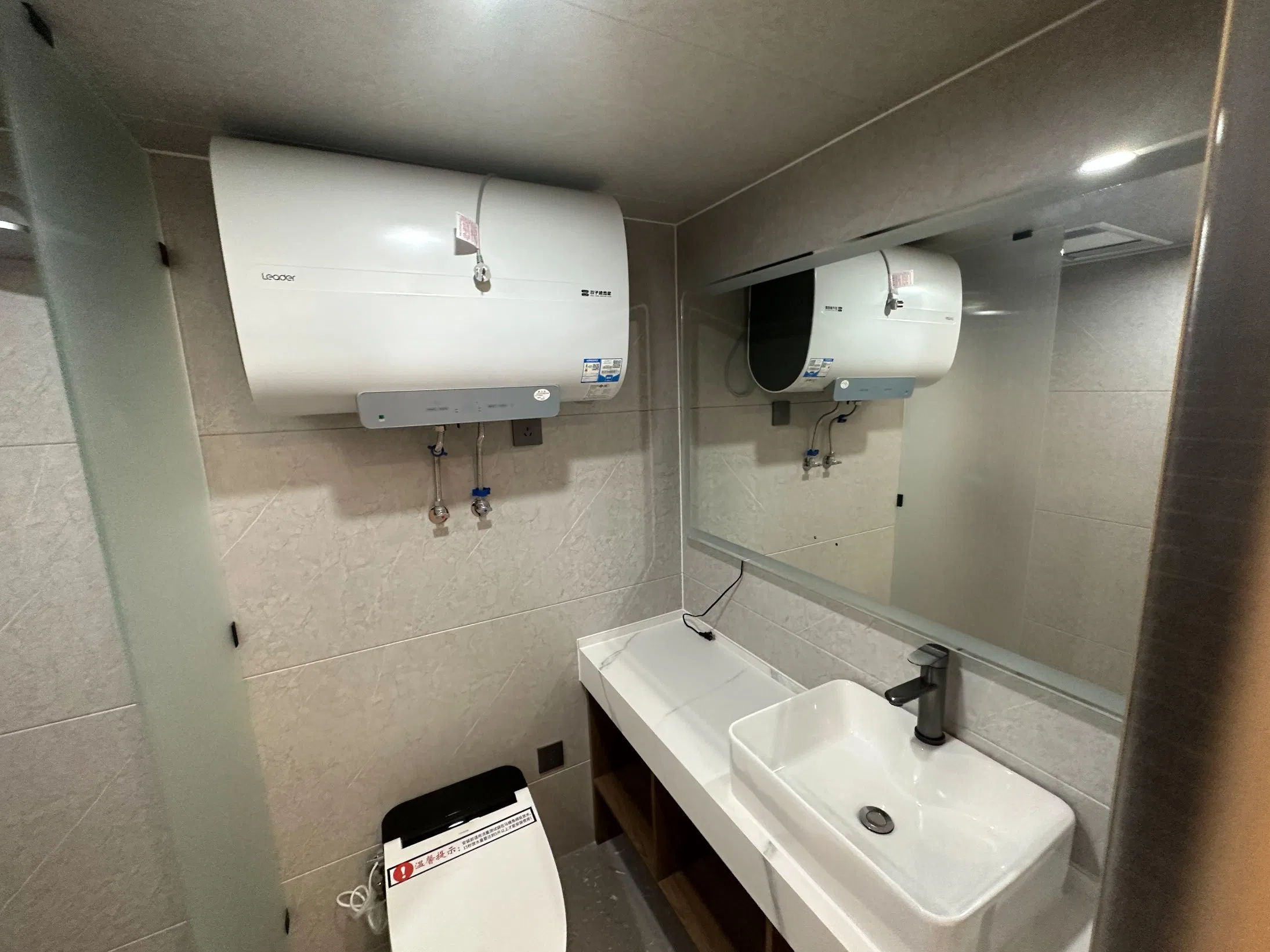 Chic Starlink A5 Capsule House: Contemporary Living Redefined