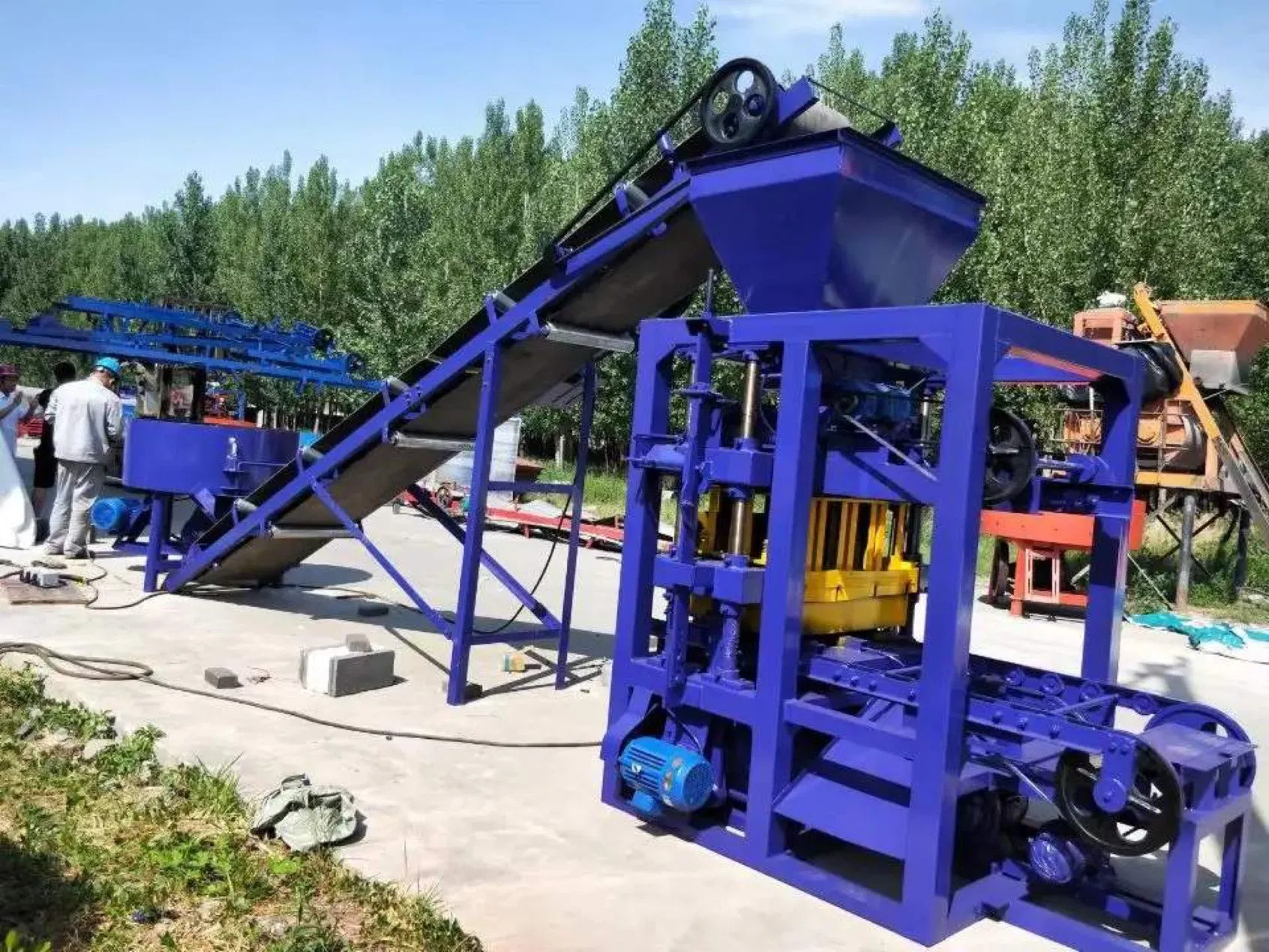 Qtj4-40 Concrete Block Brick Machine
