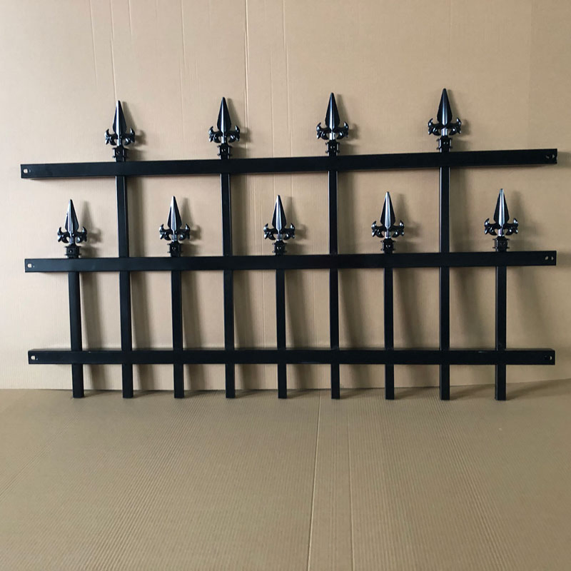 China Supplier High Quality Black Ornamental Decorative Wrought Iron Fence.