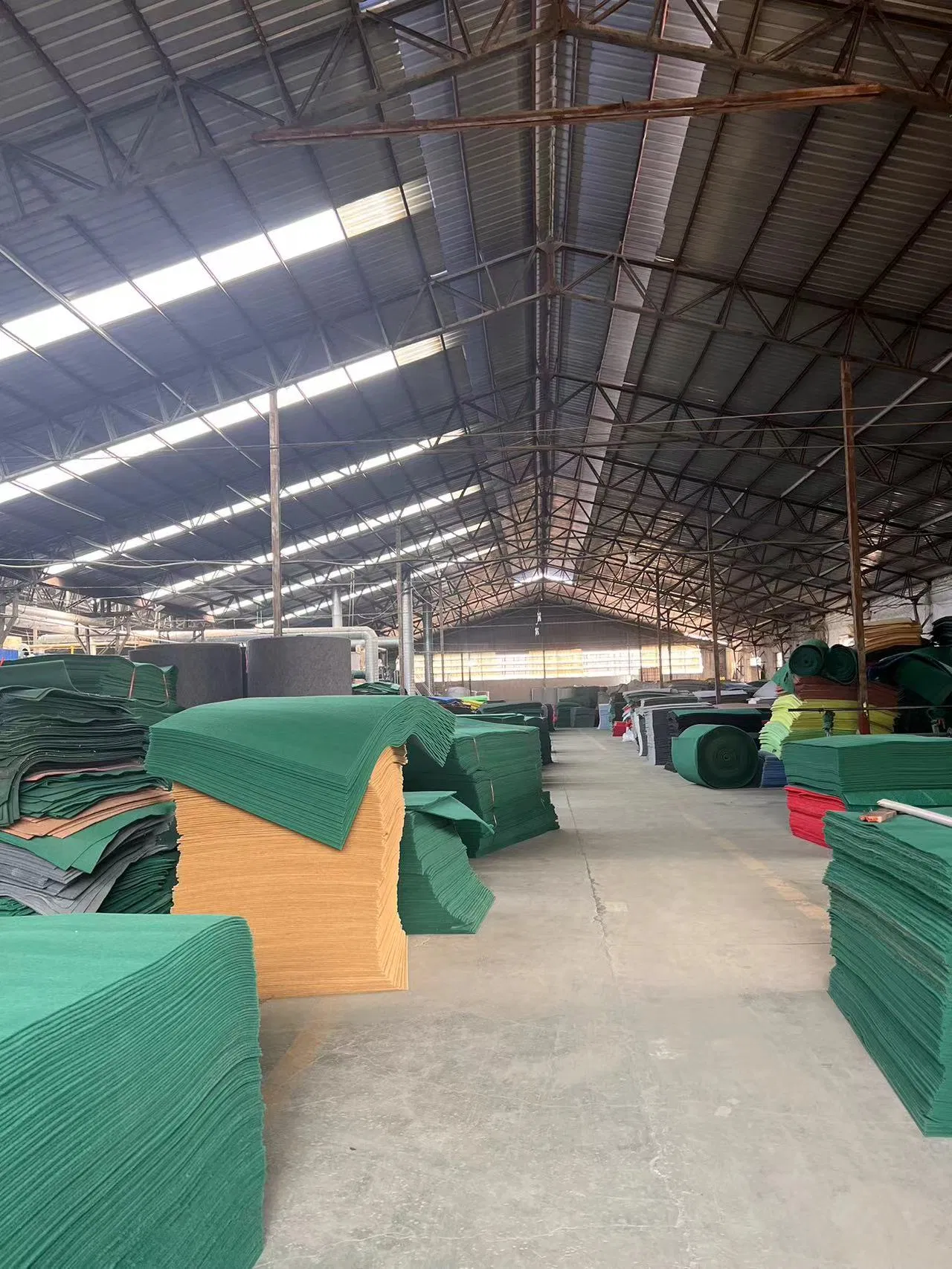 Green Sponge Scourer Washing Pads in Kitchen Dish Cleaning