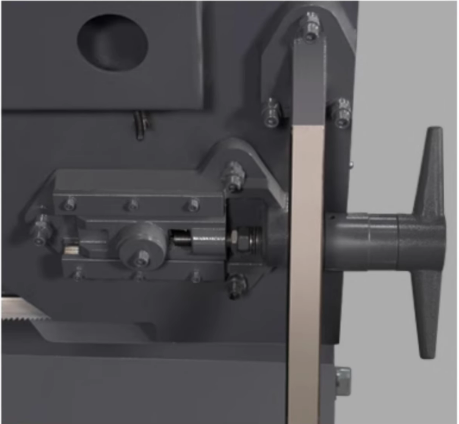 Ленточная пила по металлу полуавтоматическая двухколонная