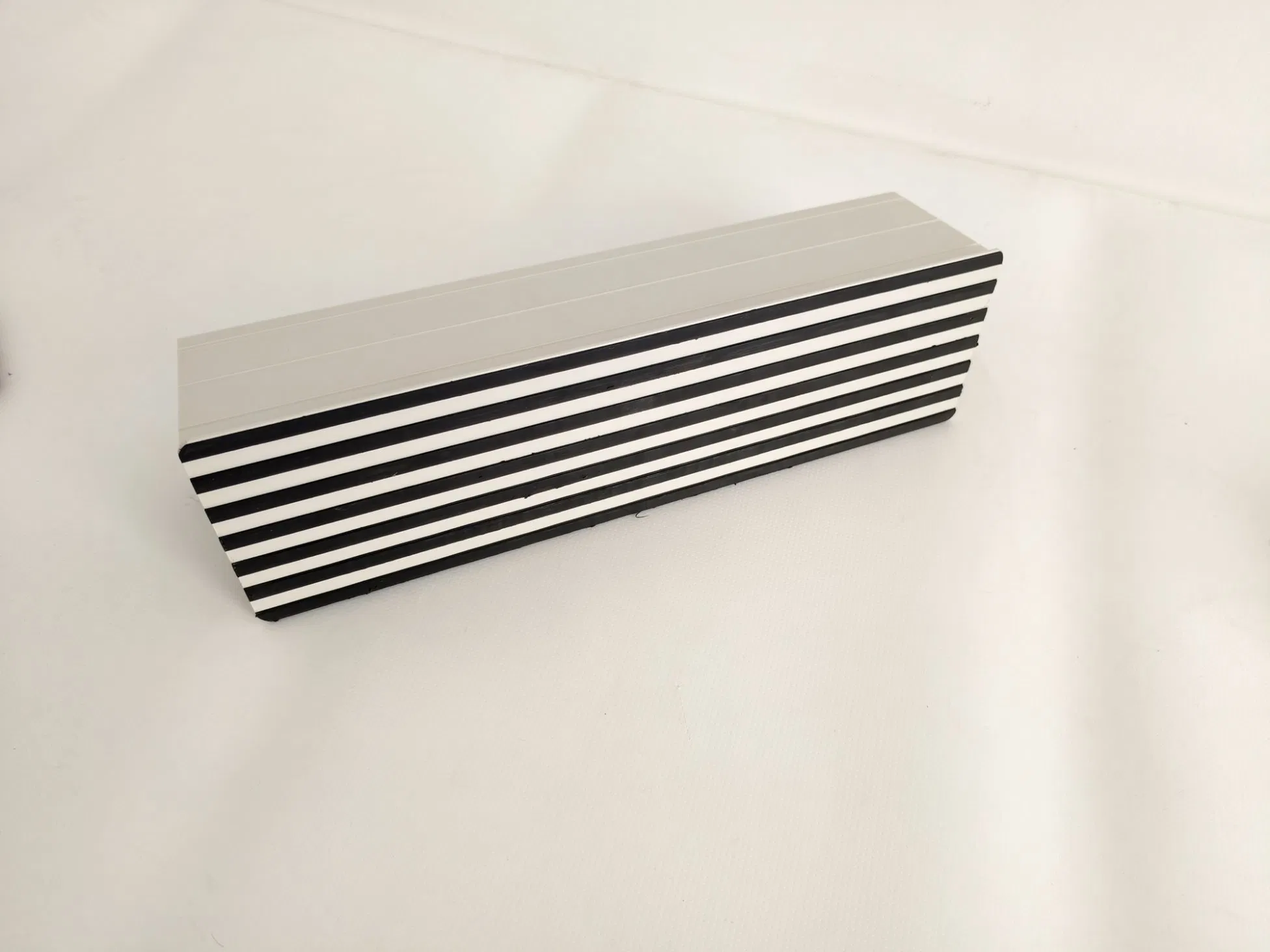 Огнестойкая подставка для кондиционера с защитой от УФ