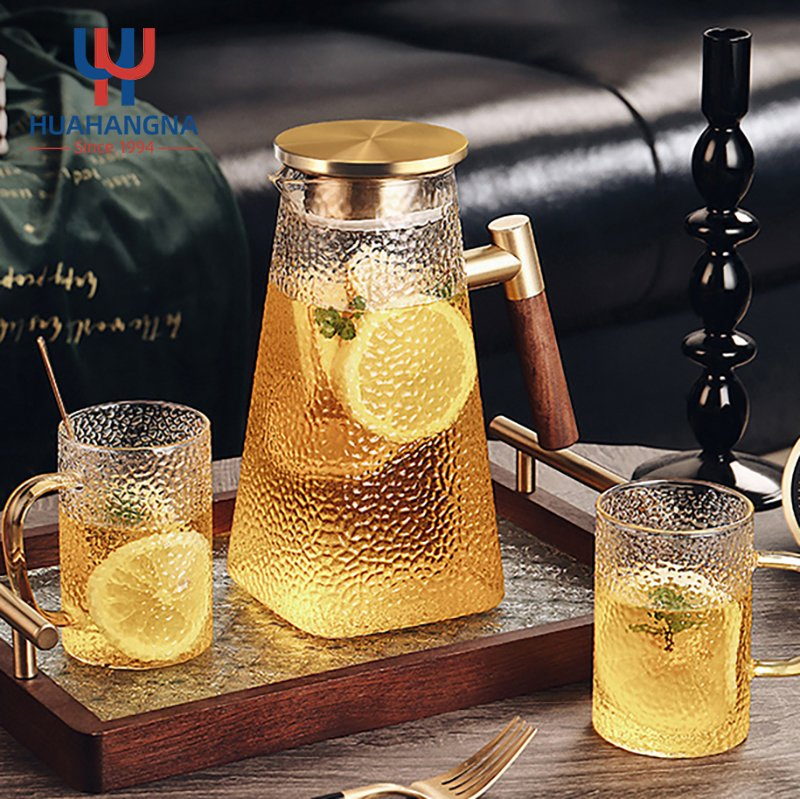 Wholesale Clear Heat Resistant Glass Water Jug Borosilicate Carafe Ice Tea Juice Beverage Glass Pitcher with Handle