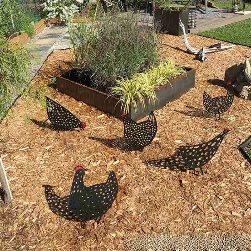 Chicken Yard Art Garden Statues Backyard Lawn Stakes Plastic Duck Hen Yard Decor Gift Garden Decoration Outdoor Garden Ornaments