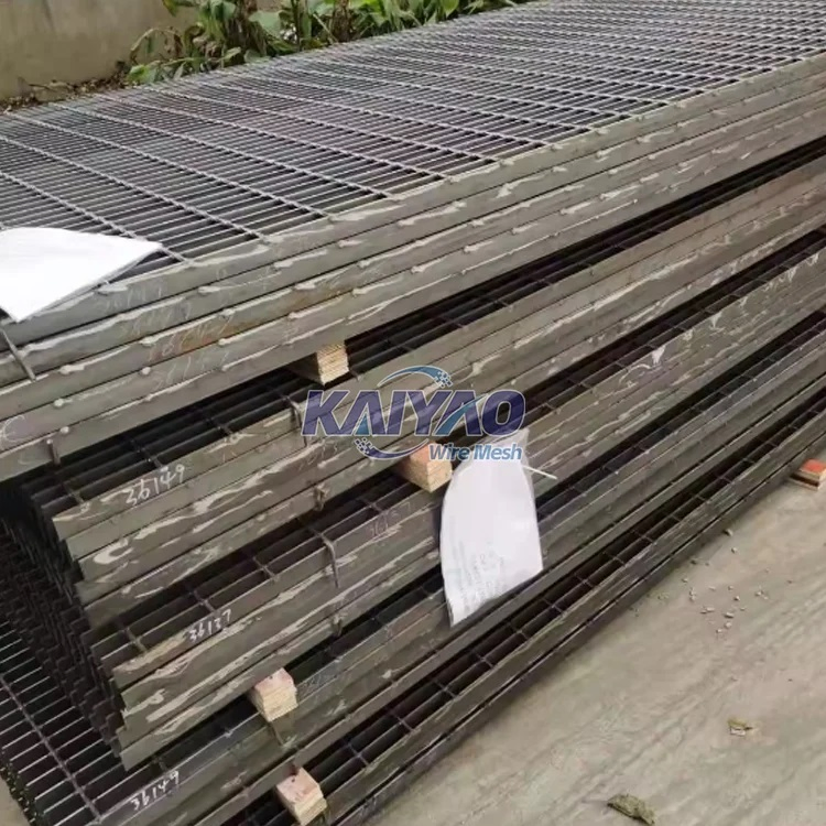 Customized Grand and Sturdy Steel Grating
