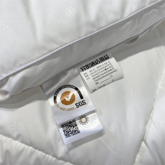 Wholesale Box Stitched Breathable Topper Foldable Quilt Mattress Cover