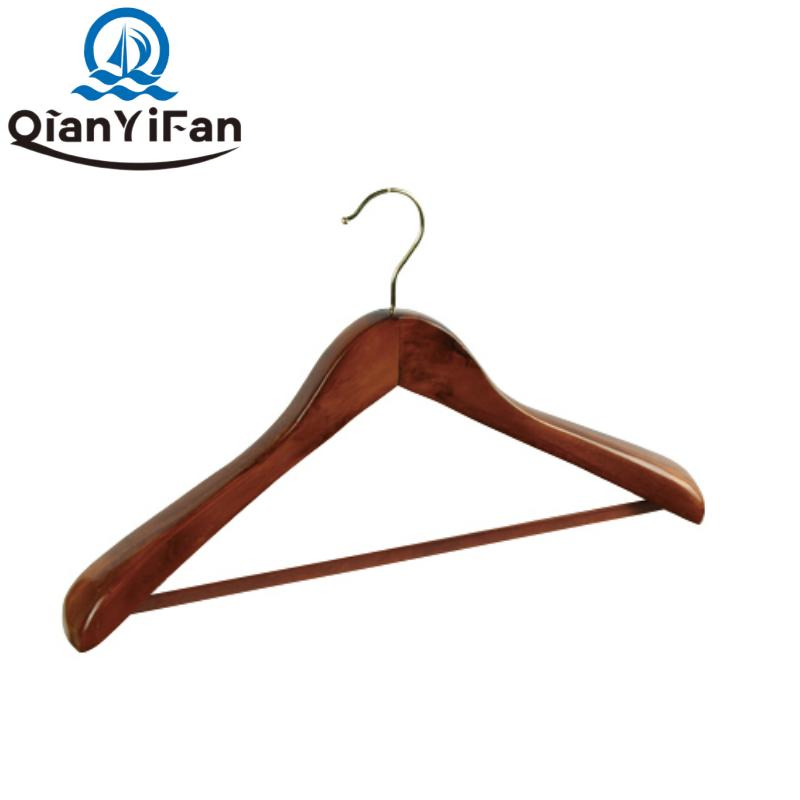 High-Quality Wooden Hangers with 360-Degree Hooks Durable Smooth Wooden Hangers Suitable for Hotel SPA Family Resorts.