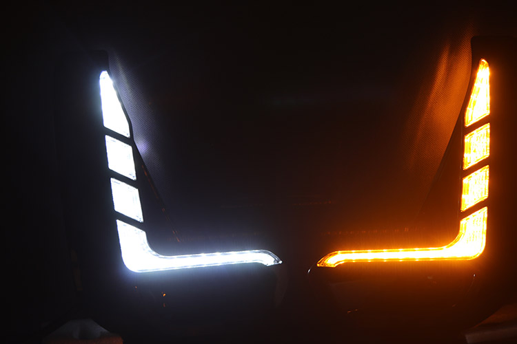Противотуманная фара LED для Toyota Hilux Revo 2021