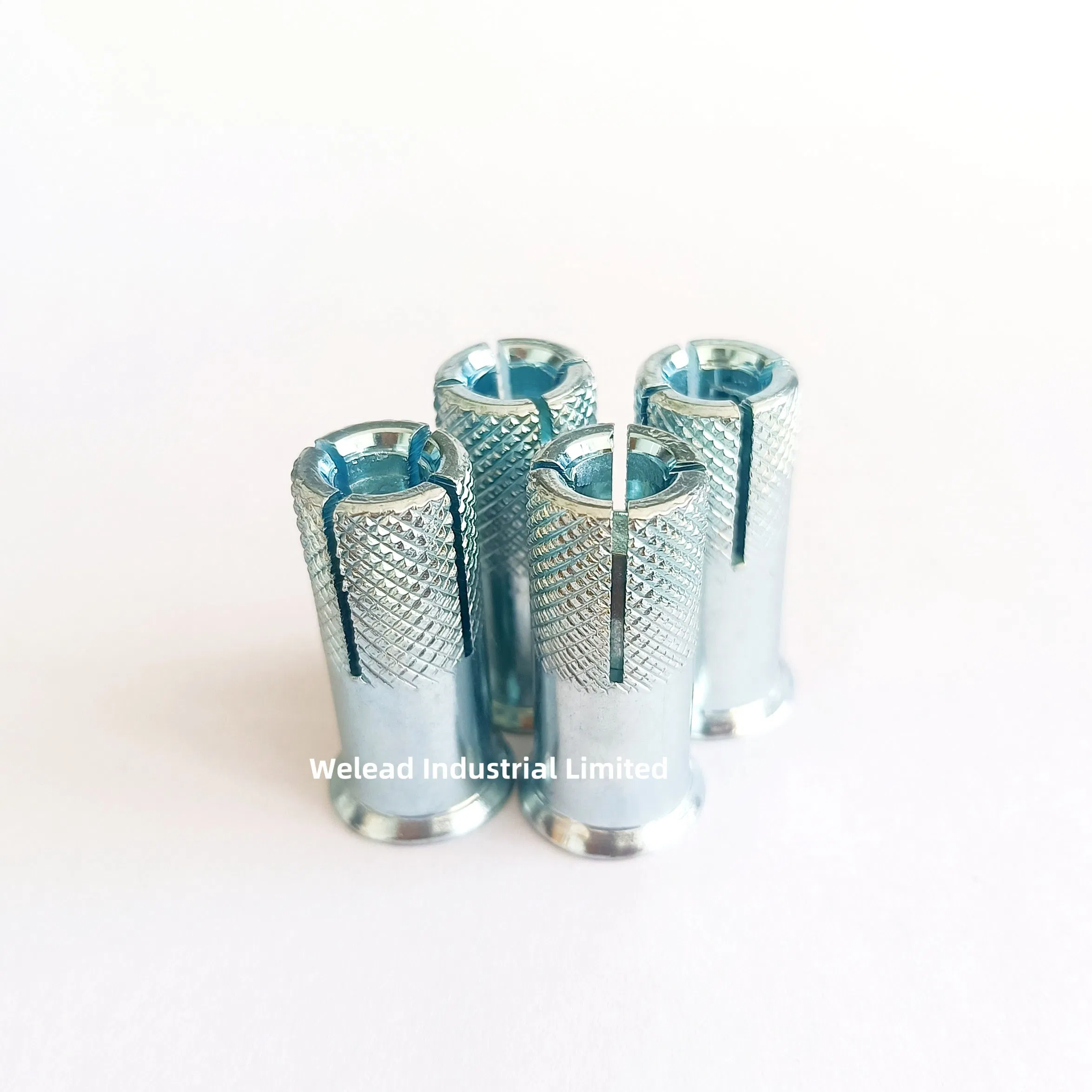 Анкерный болт с фланцем для бетона, оцинкованный