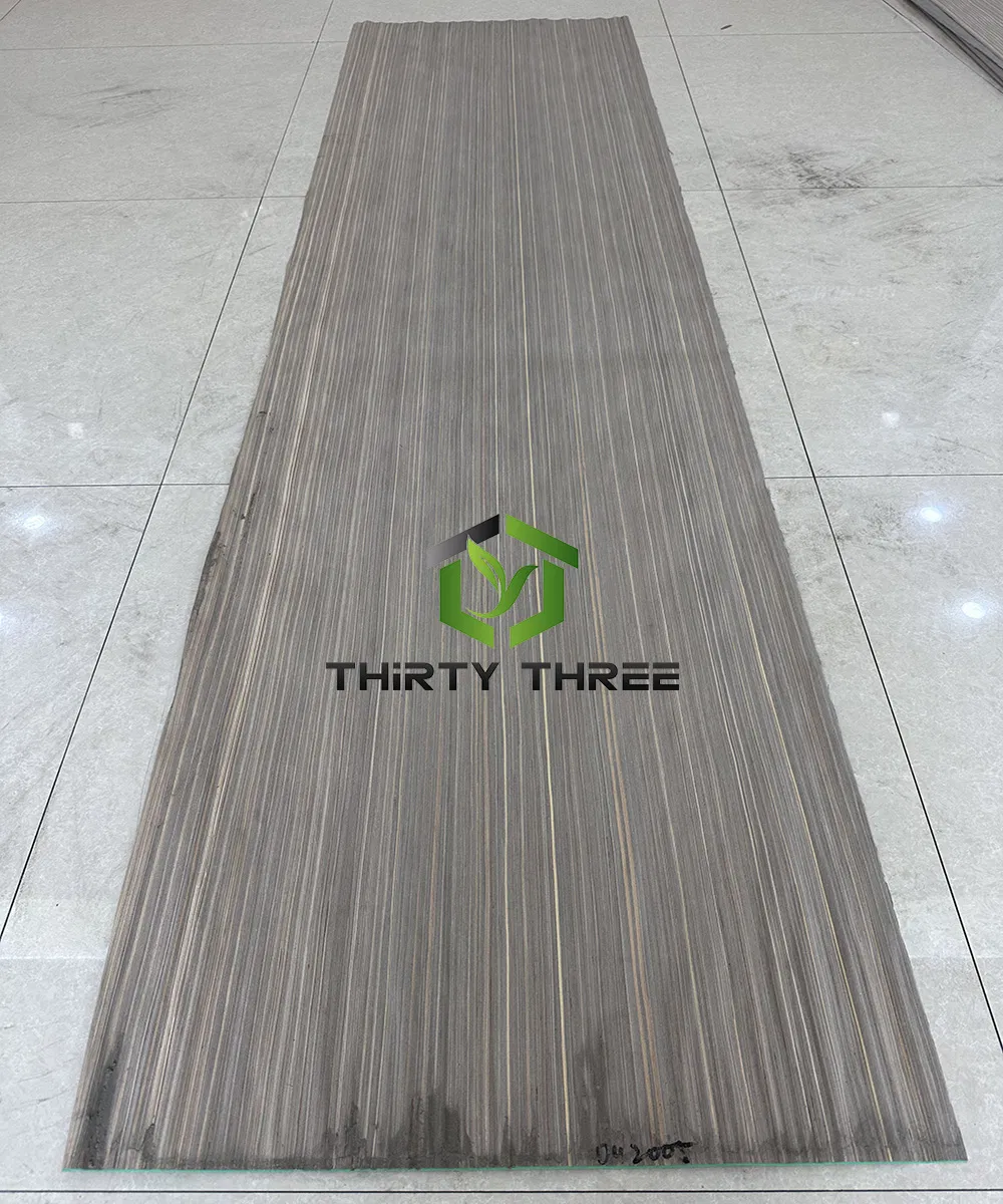 China Budget-Friendly Black Oak Engineered Veneer for Plywood MDF Ready, 640X3100mm