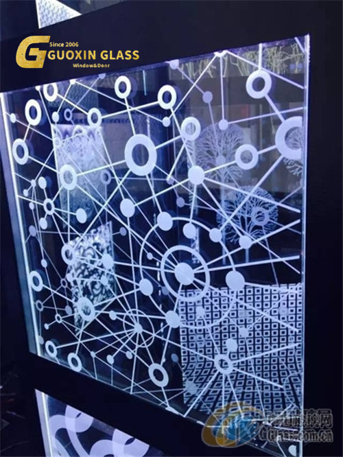 Premium Curved LED Laser Carved Glass for 3D Optical Displays