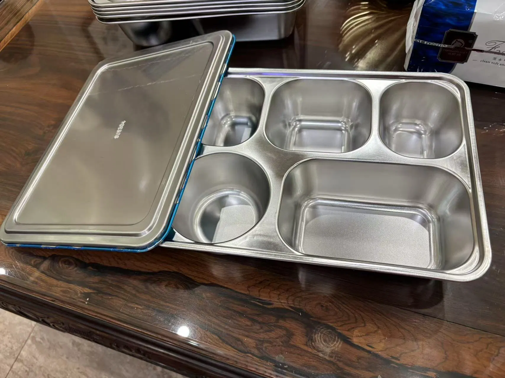 Safe Metal 304 Dinner Plate Stainless Steel Sheet, Reusable Dishwasher Stainless Steel Divided Plate with Lid