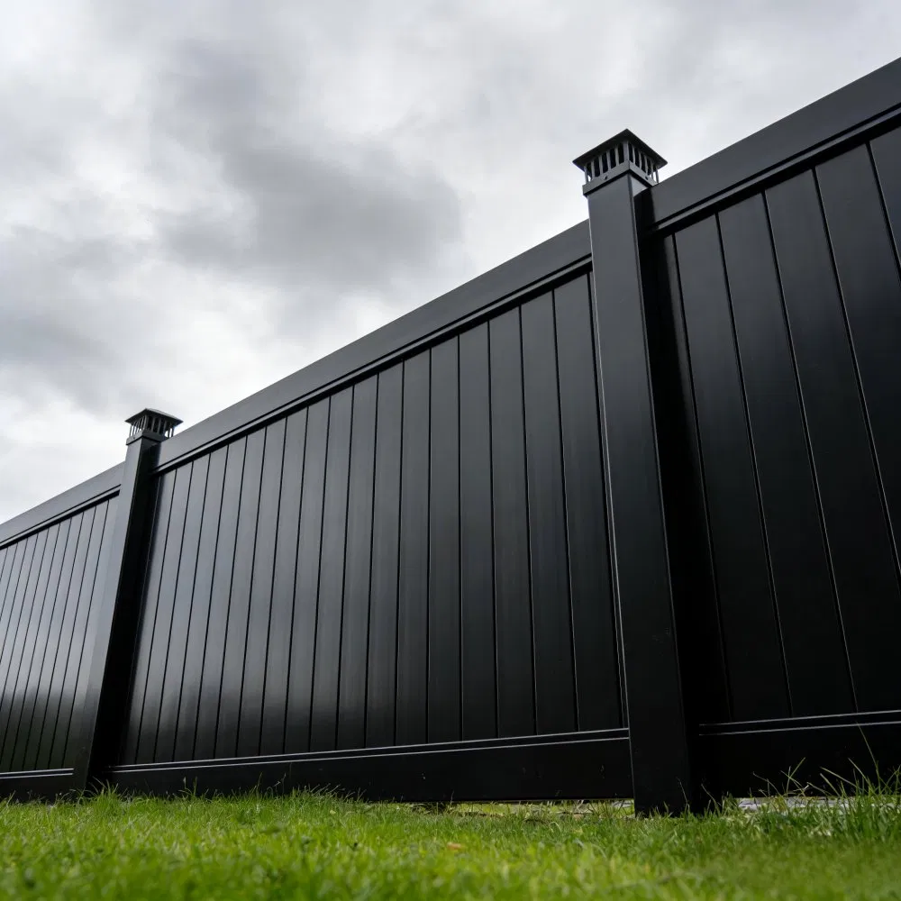 Anti-Graffiti Aluminum Guardrail with Super Hydrophobic Coating for Street-Facing Residential Walls Aluminum Railing