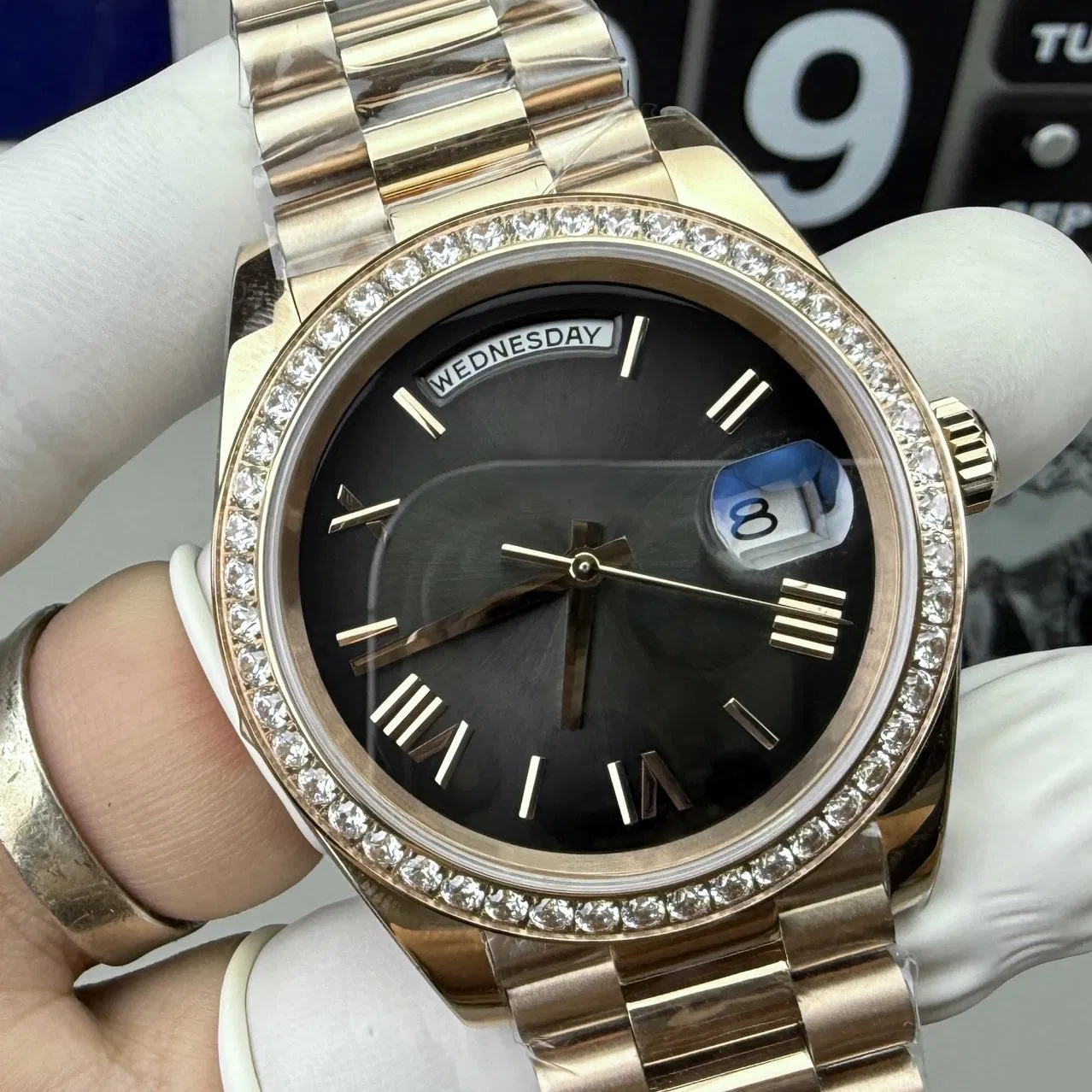 Grey Dial Diamond Bezel Date Watch Dark Grey Radiant Dial 18K Rose Gold Case Automatic Mechanical Men's Watch