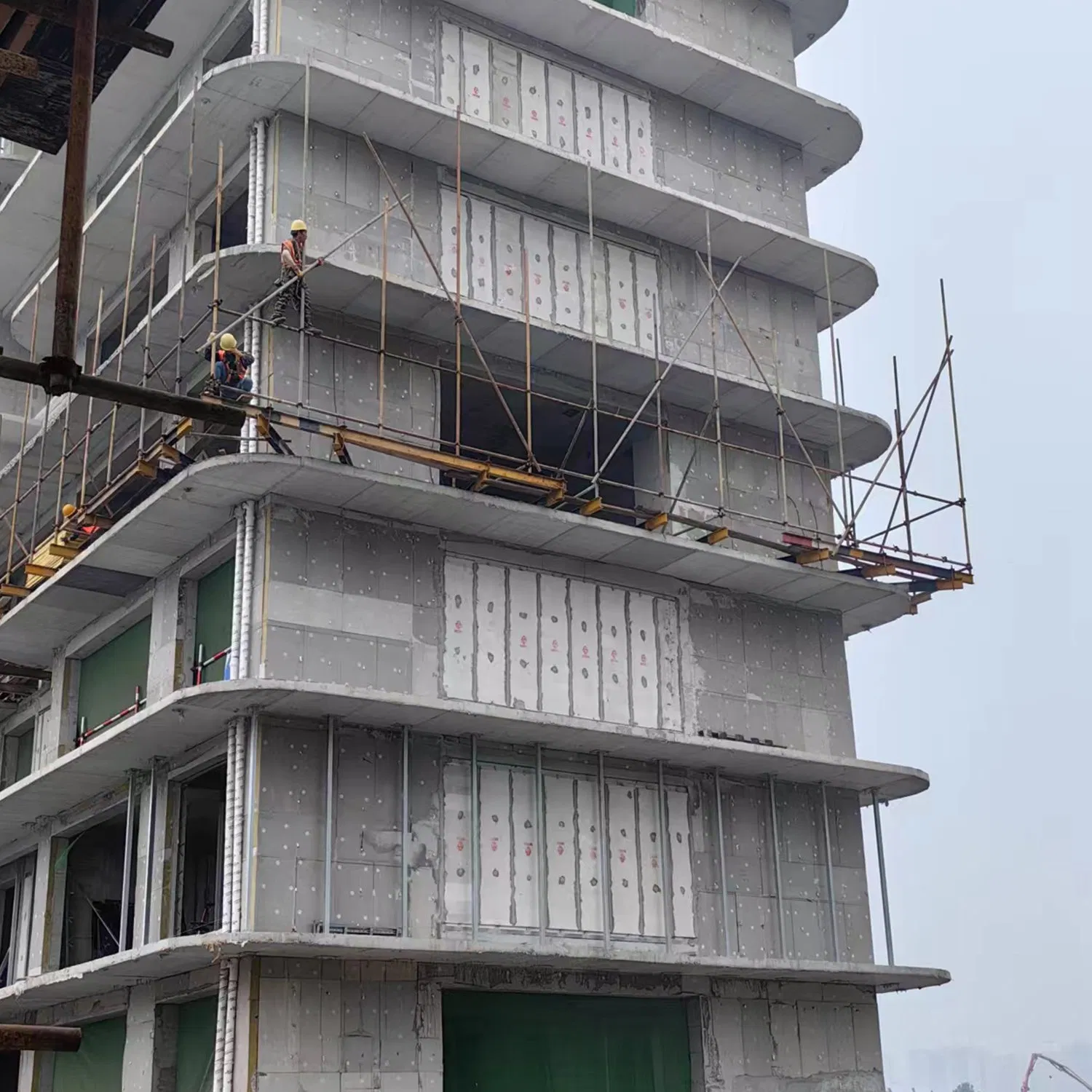 High-Performance Insulated Sandwich Wall Panel for Efficient Construction with CE