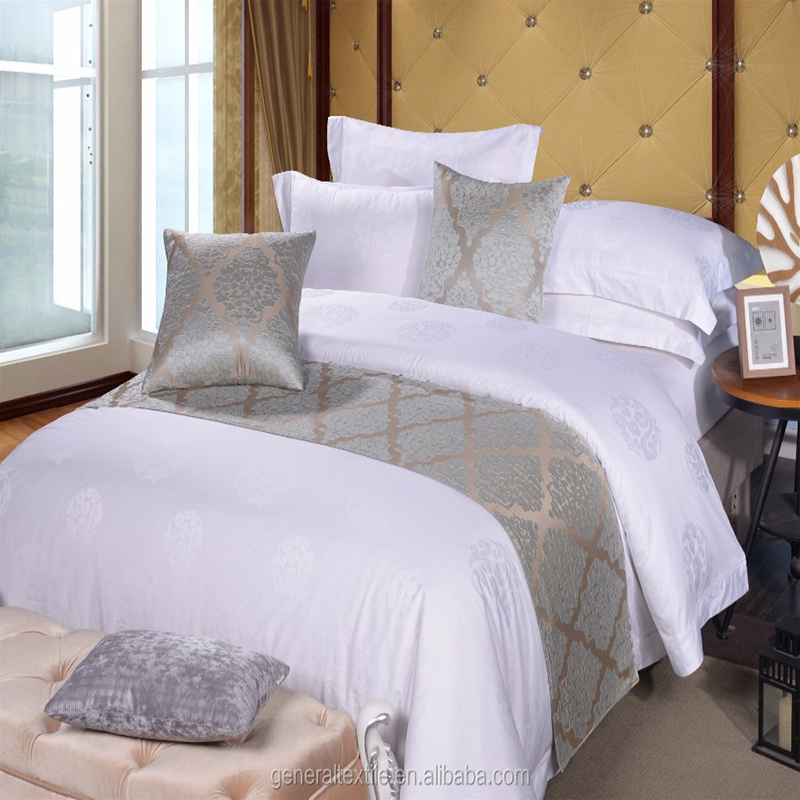 Wholesale Jacquard 100% Polyester Custom Star Hotel Bed Runner and Cushion Cover