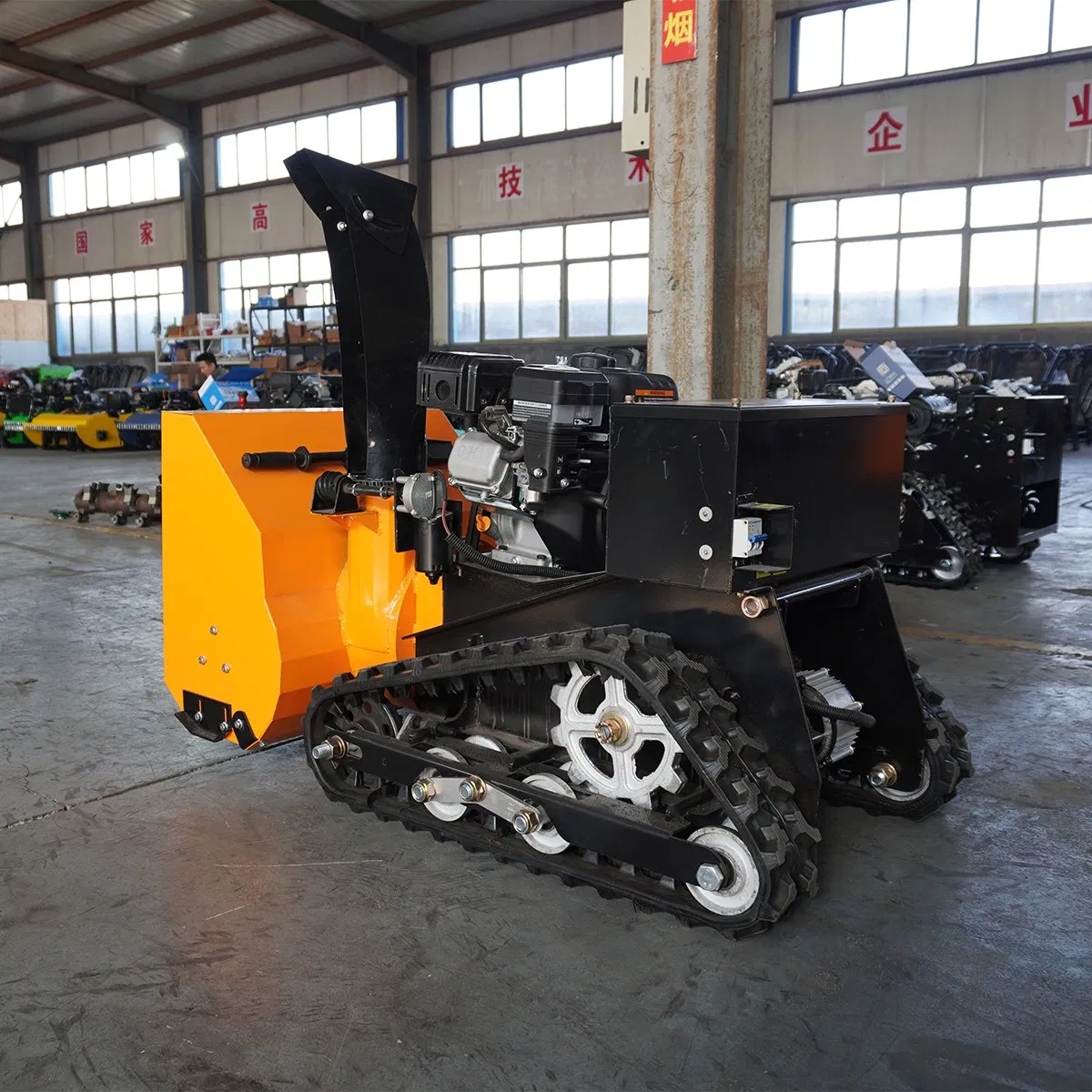 Track-Driven Snow Blower for Convenient and Rapid Snow Removal