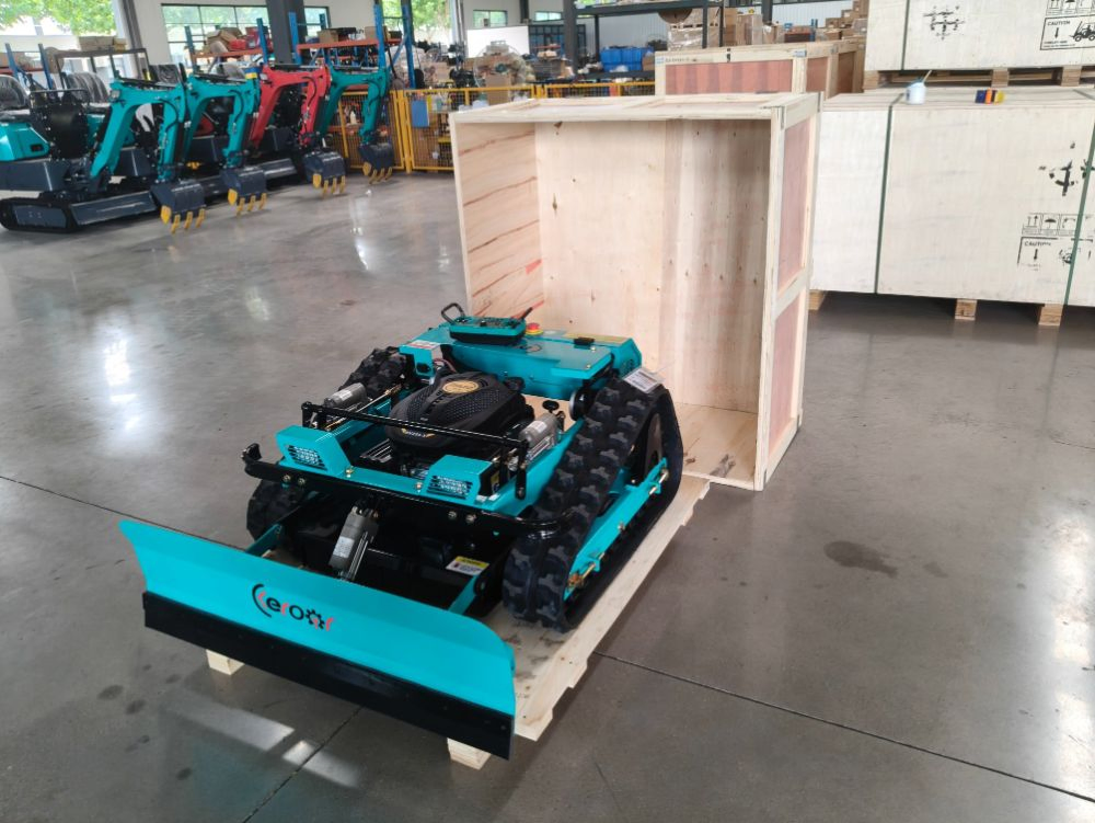 Гусеничная газонокосилка с дистанционным управлением