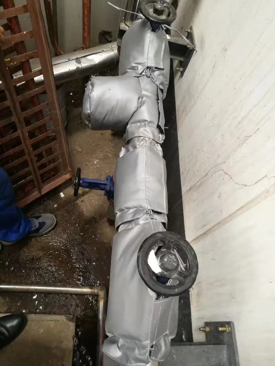 Energy Saving and Environmental Silicone Coating Insulation Cover for Ball Valve