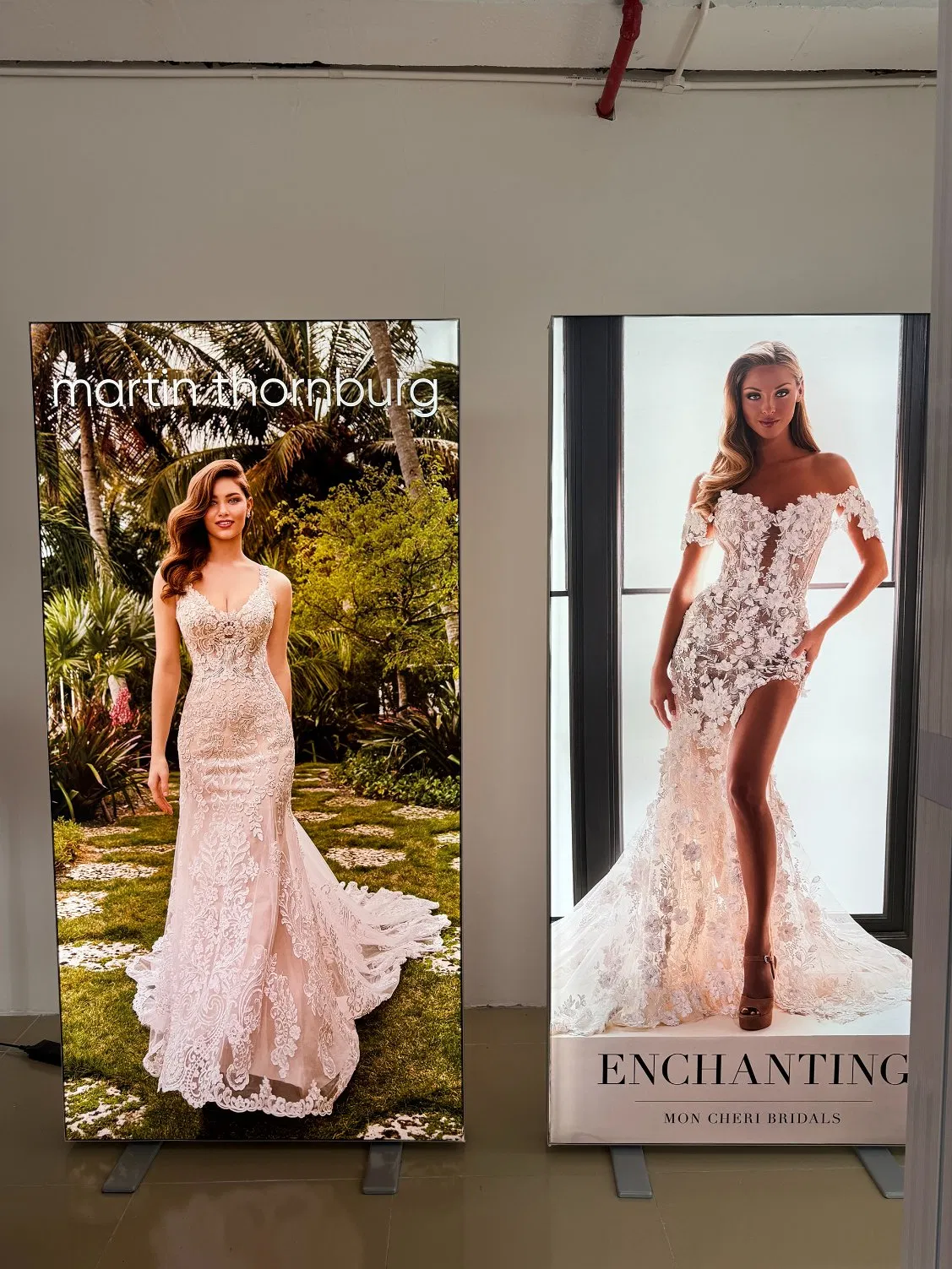 Curved 1×2 Meter LED Lightbox Display for Trade Shows