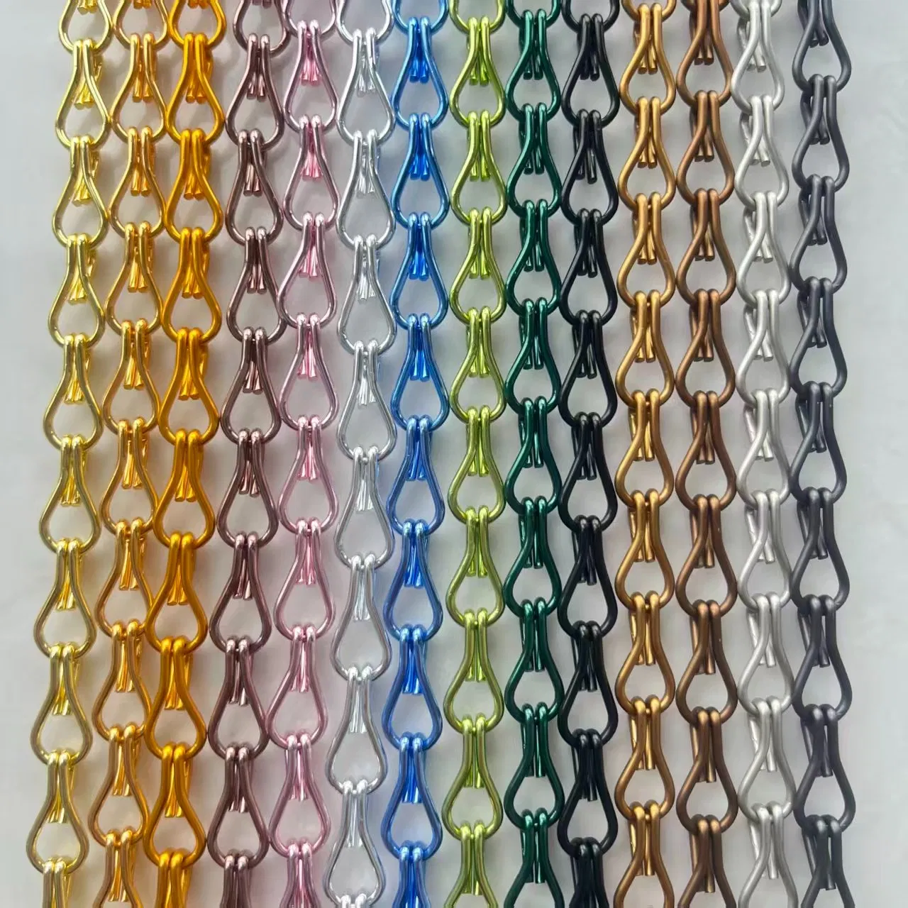 Decorative Anodized Aluminum Wire Mesh Curtain Holes Crimped Technique Bending Processing Customized Hotel Screen Wall Chain