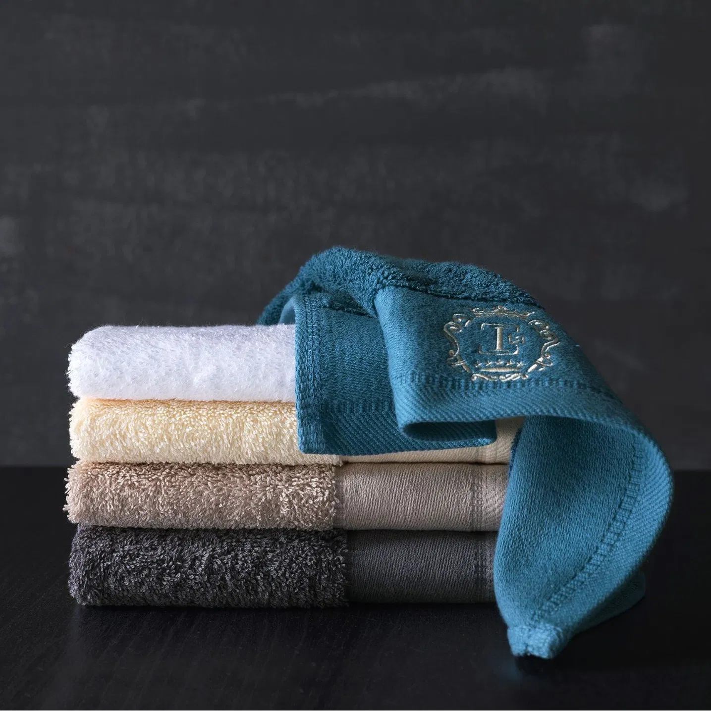 Premium 100% Cotton Bath & Face Towels Ultra Soft & Highly Absorbent Solid Color Thickened for Adults