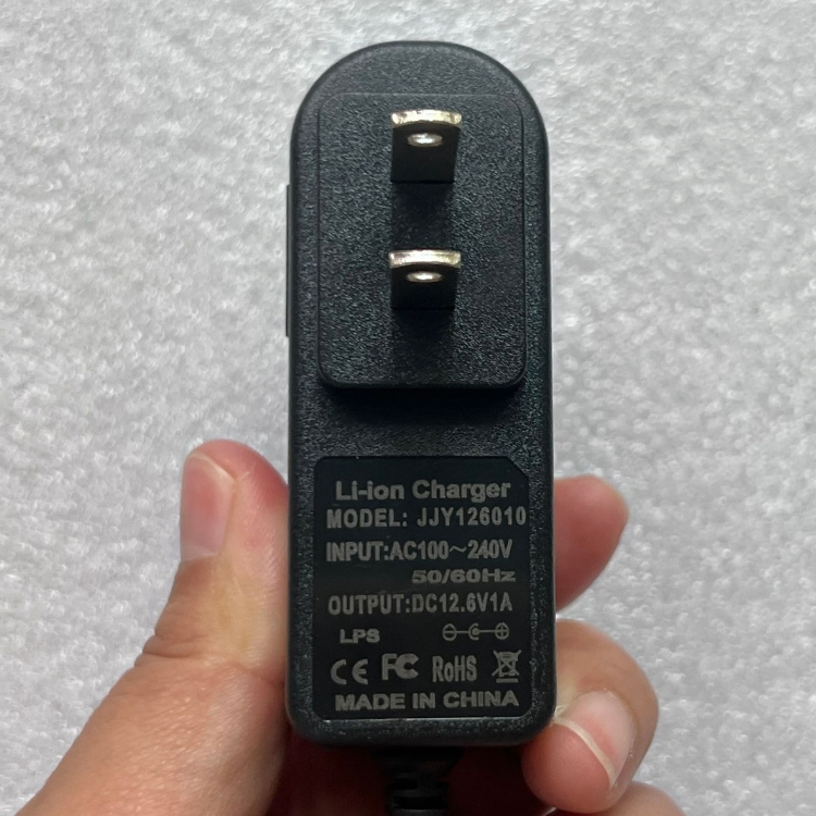 Зарядное устройство 12.6В 1А для литиевых аккумуляторов