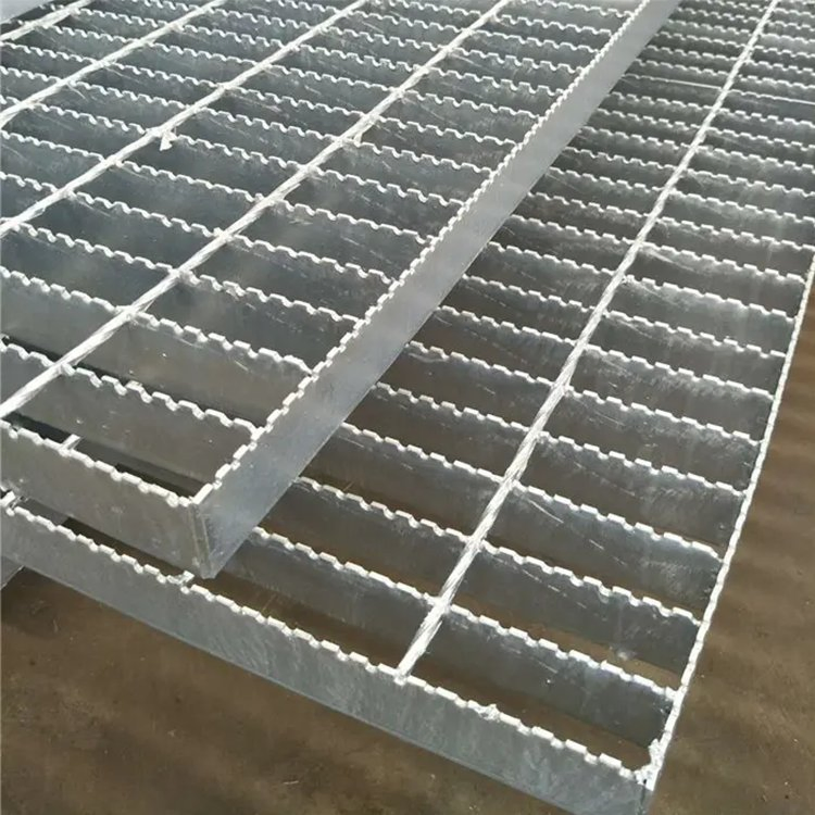 Galvanized Serrated Steel Grating- Platform/Hot DIP Galvanized Steel Grating for Floor and Trench/Steel Floor Grating with Checkered Plate