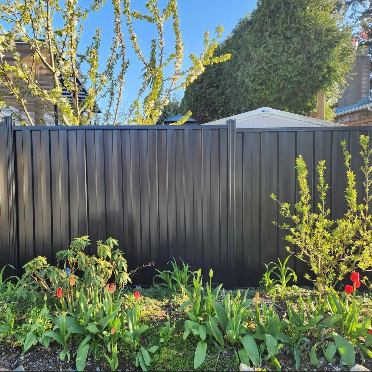 Black Galvanized Steel Fence Corrugated Steel Privacy Fence Garden Fence