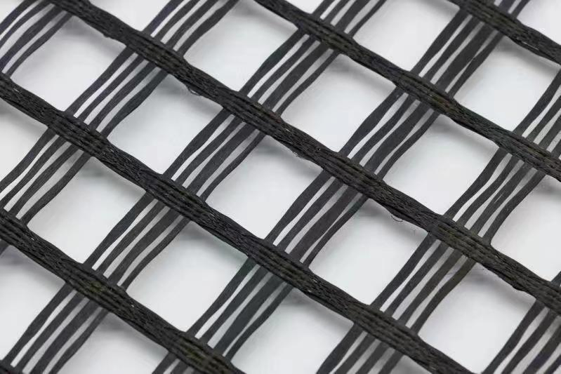 High Sales Warp Knitted Fiberglass Geogrid for Roadbed Reinforcement for Highways, Railways, Bridge Piers, and Slope Protection