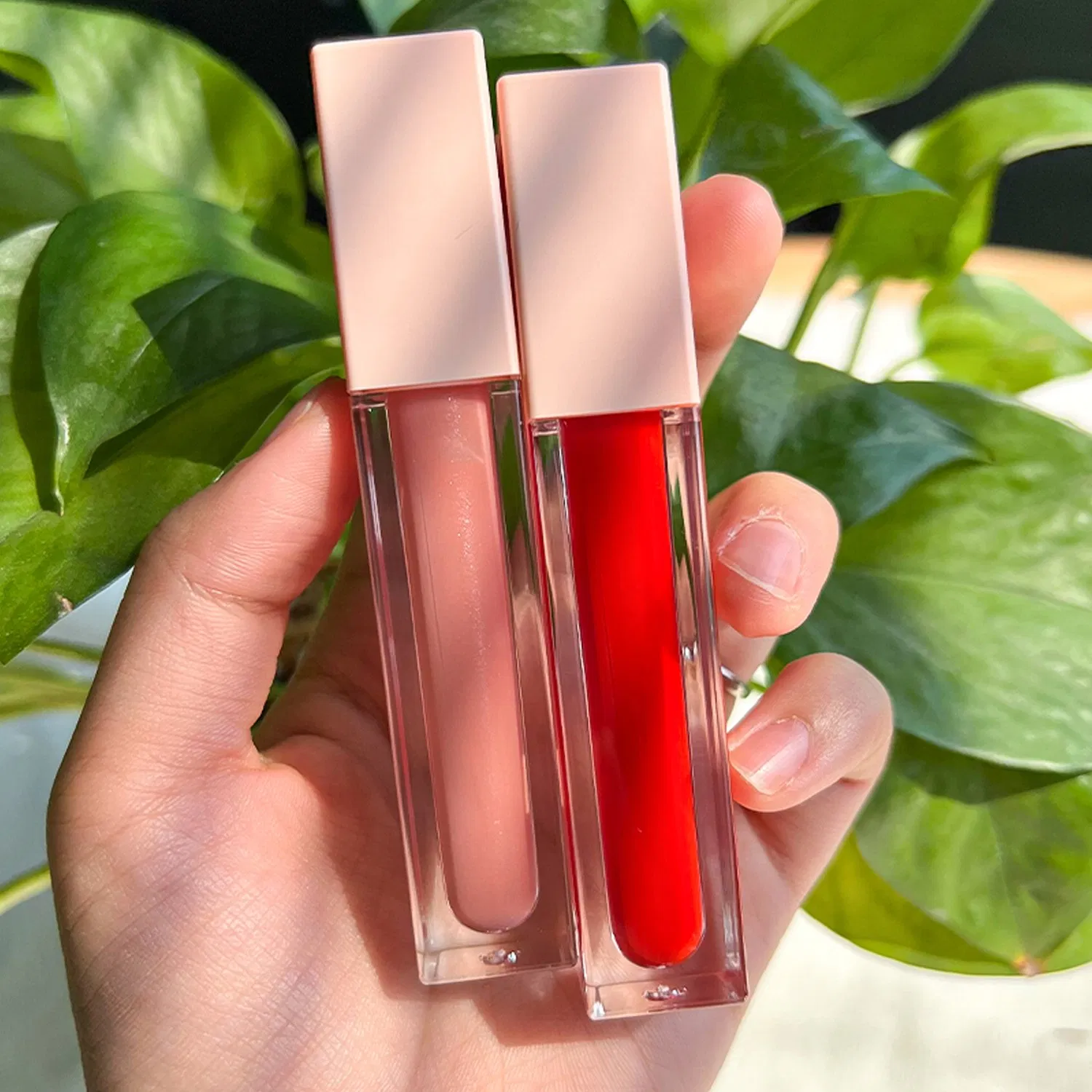 Водостойкий блеск для губ с эффектом увеличения