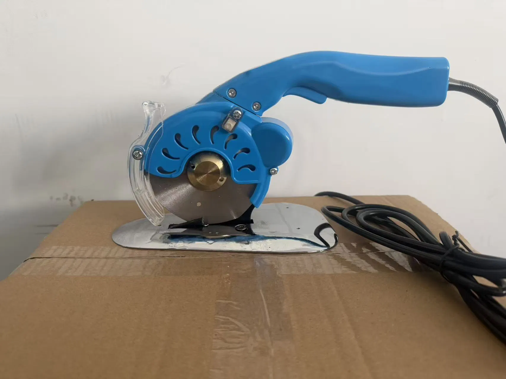 Электрические ножницы Yisew YS-T100D-BL для ткани