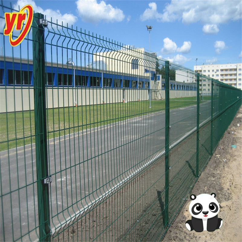 Cost Effective Curved Green Coated Welded Farm Fence