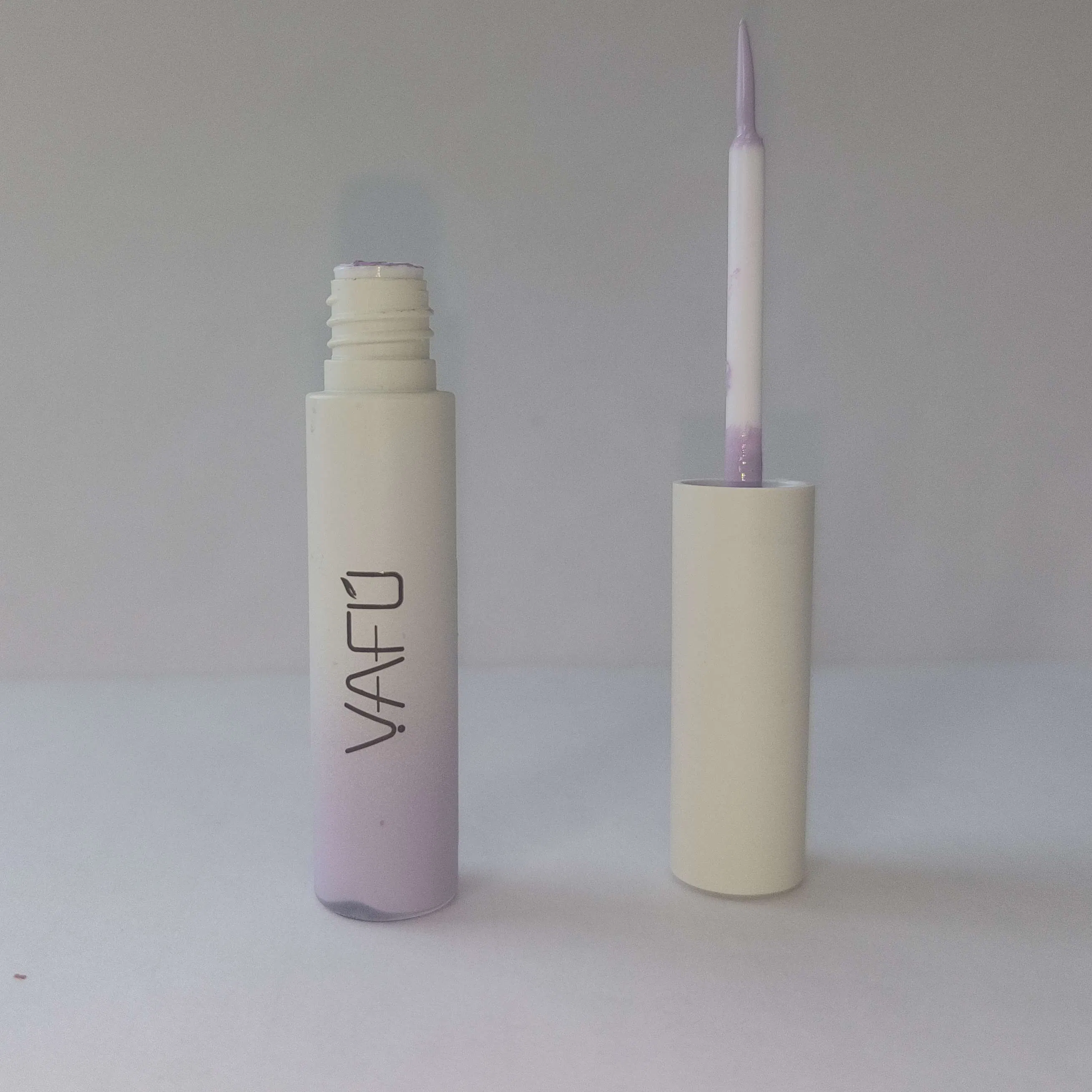 Glitter Liquid Eyeliner - Long-Lasting, Pigmented Colors for Stunning Eye Art