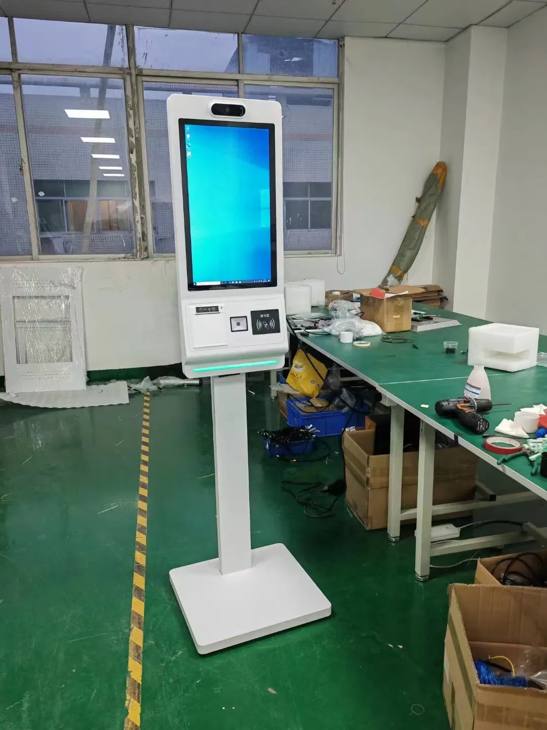 43 Inch Touch Screen Self Service Ordering Kiosk Payment Terminal Kiosk