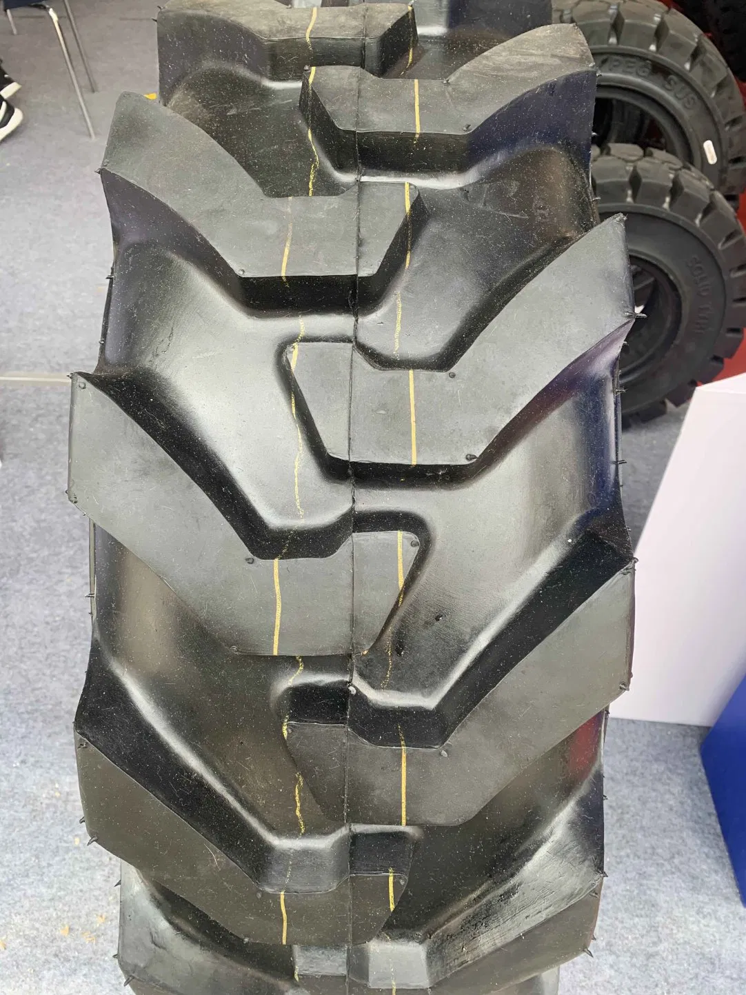 Шины лесные Good Price 18.4-30, 24.5-32, 35.5-32 и др.