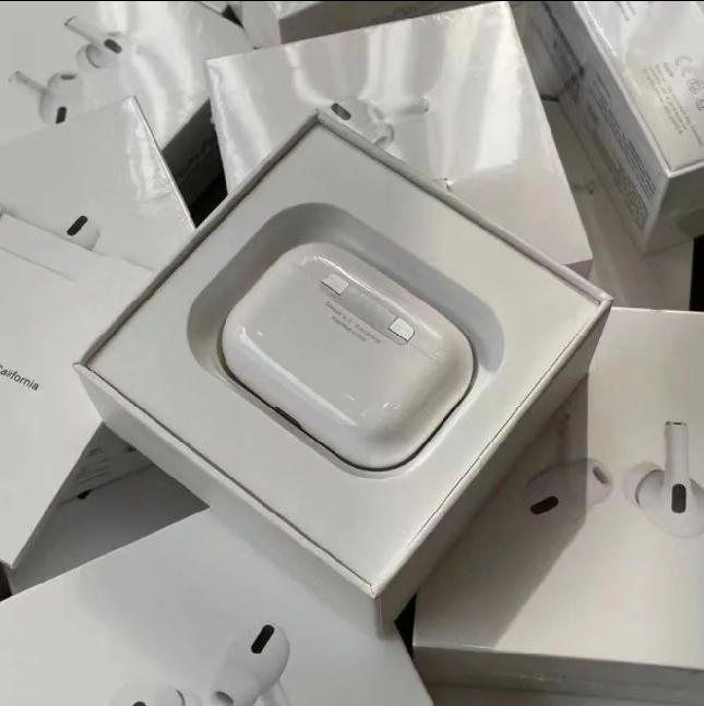 Беспроводные наушники PRO с зарядным кейсом