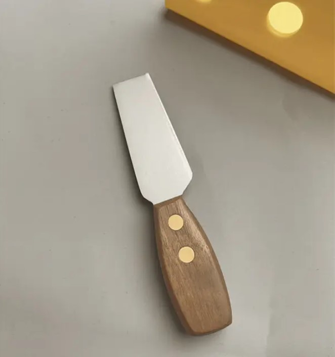 Набор из 4 ножей для сыра с ручкой из акации