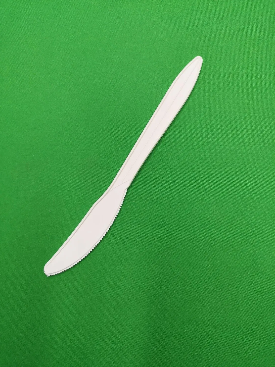 Biodegradable White Cornstarch Knife 16cm Length