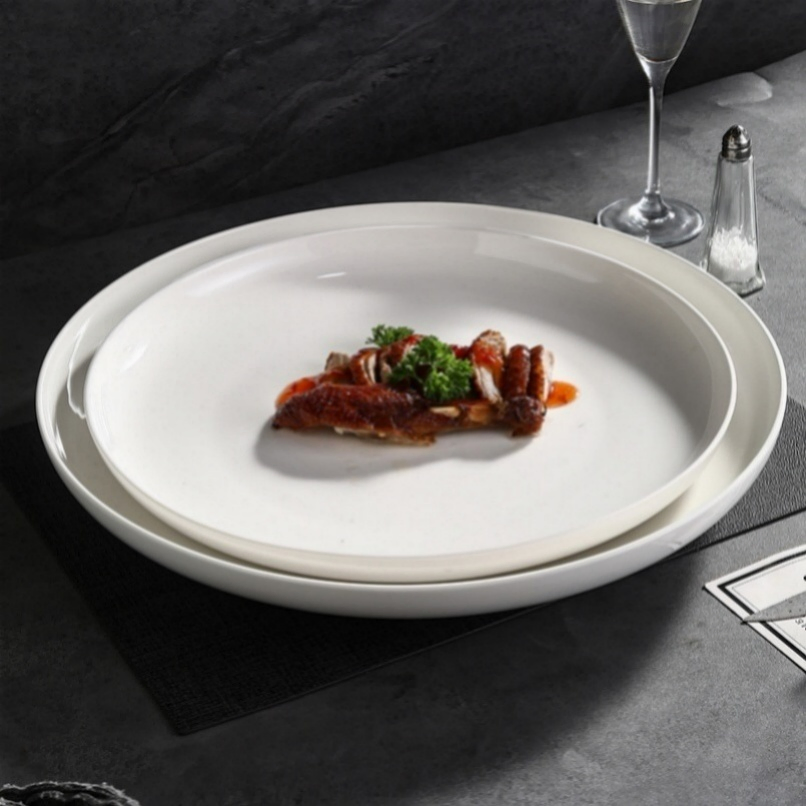 Aesthetic Durable Gray Ceramic Plate with Porcelain Clay