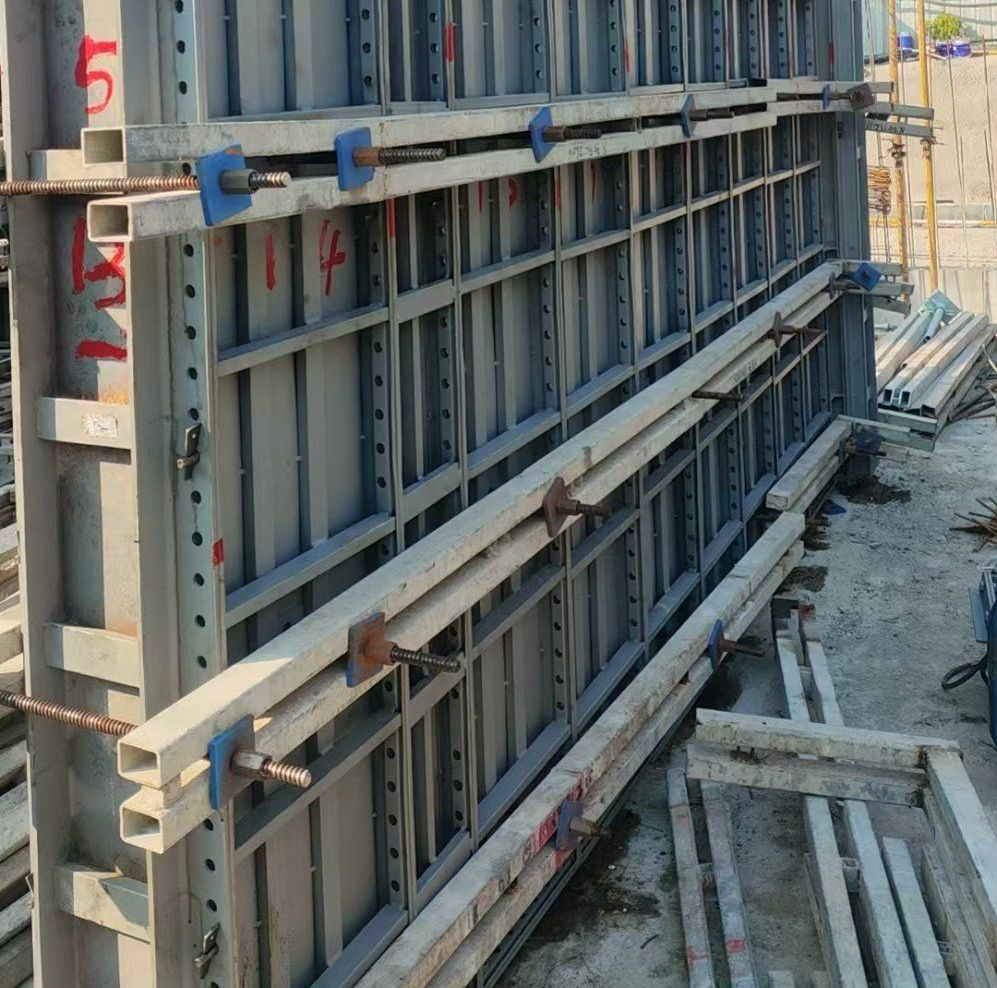 Durable Steel Formwork for High-Rise Buildings and Bridges