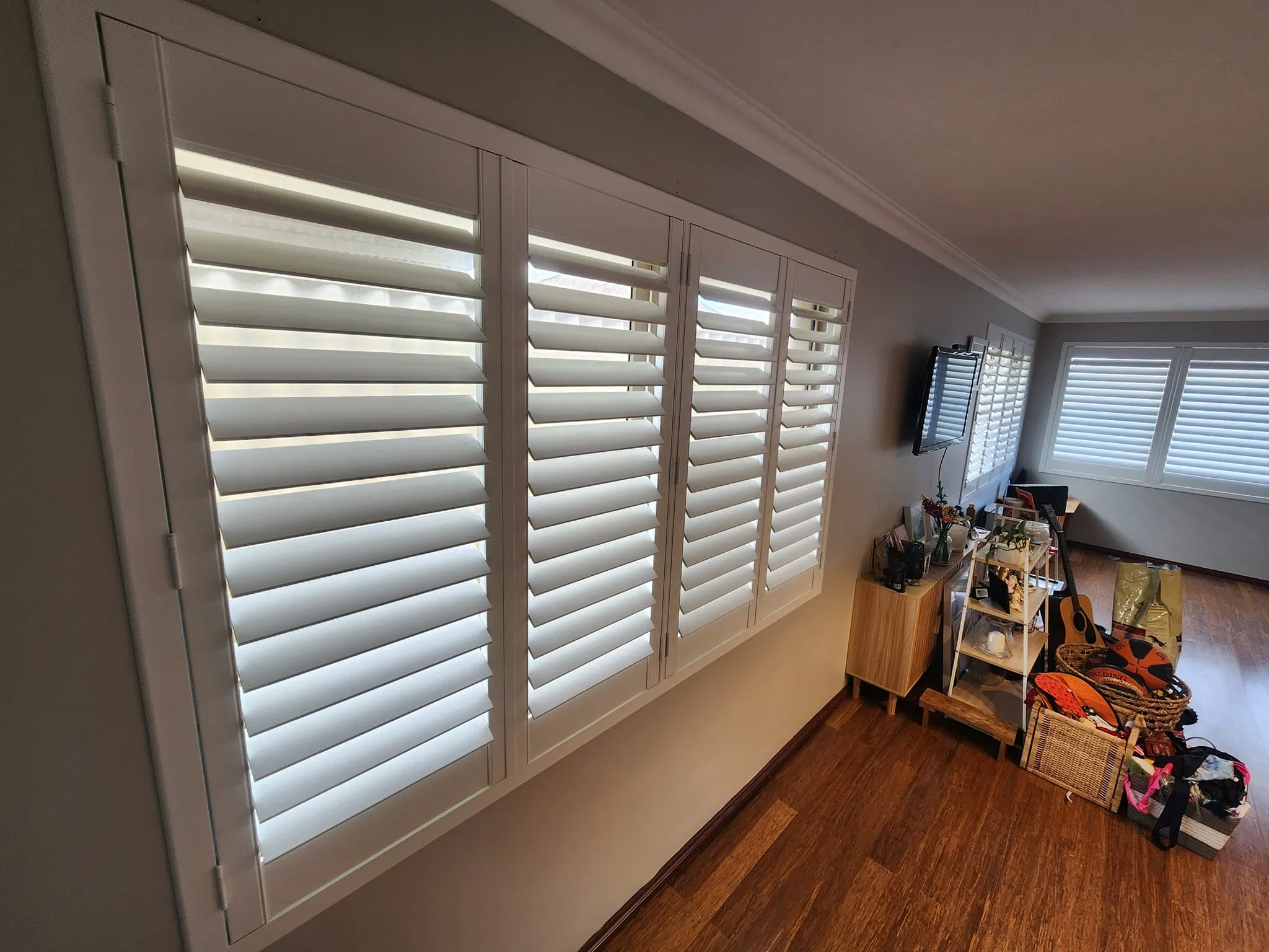 HKD Modern Design Durable Horizontal Opening Plantation Shutters Living Room Bedroom Wooden Glass Residential