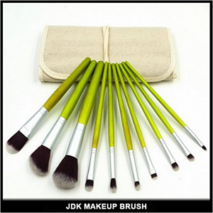 Wholesale 10PCS Bamboo Bandle Makeup Brush Set with Fiber Pouch