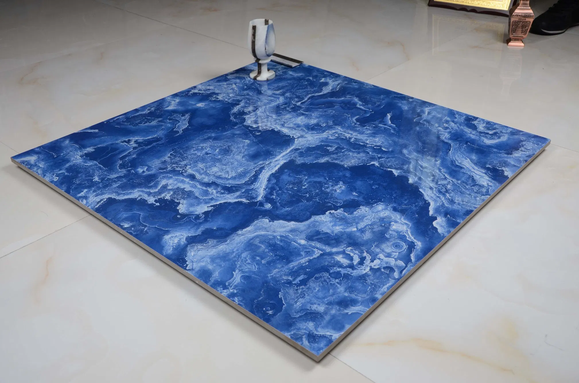 Promotion Full Glazed Porcelain Tile for The Decoration of Background (600*600mm)