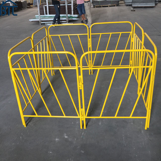 Safety Yellow Color Manhole Guardrail Pit Guard