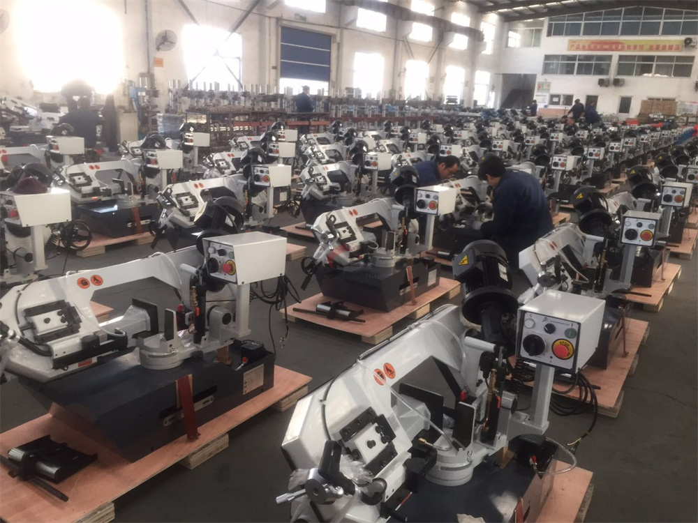 Ленточная пила портативная с механическим натяжением BS-912B